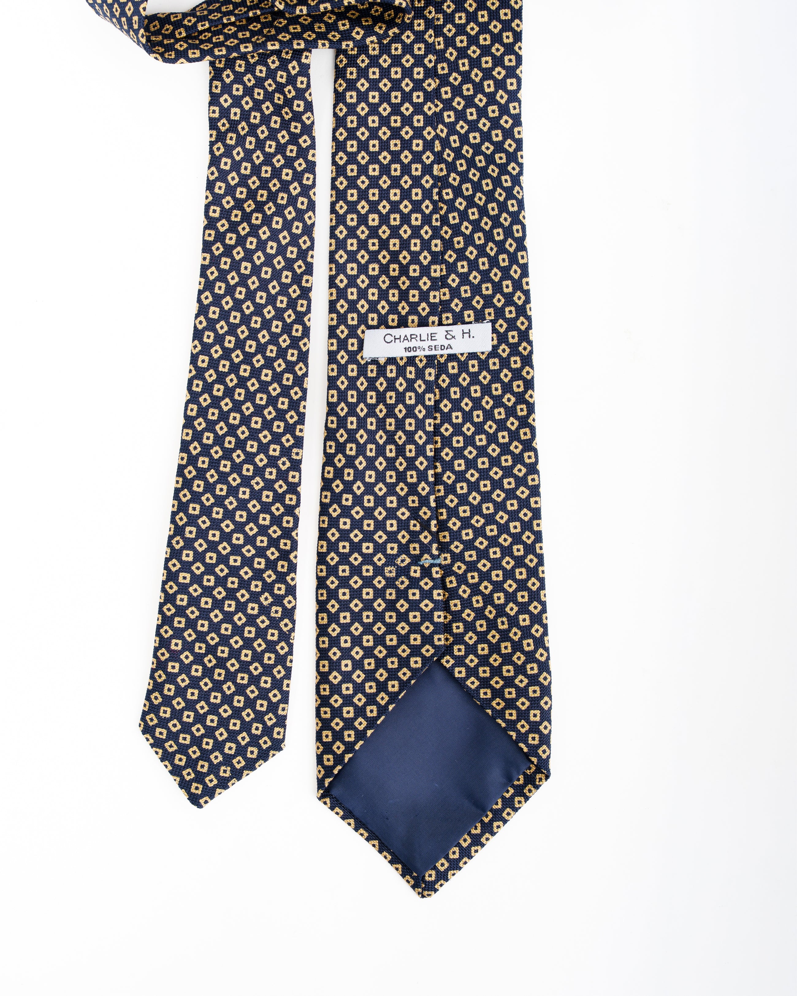 Red Alice fantasy tie