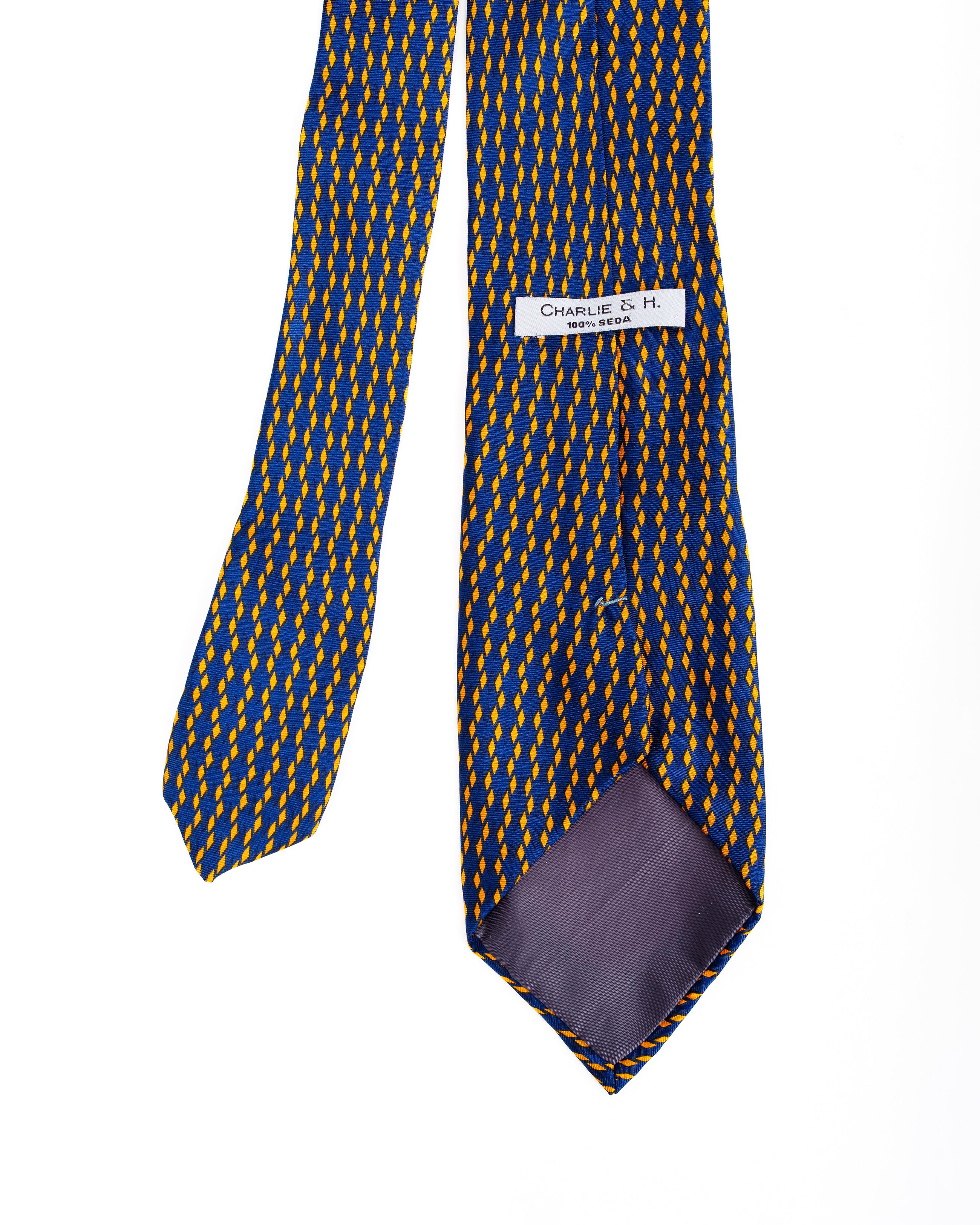 Red Alice fantasy tie