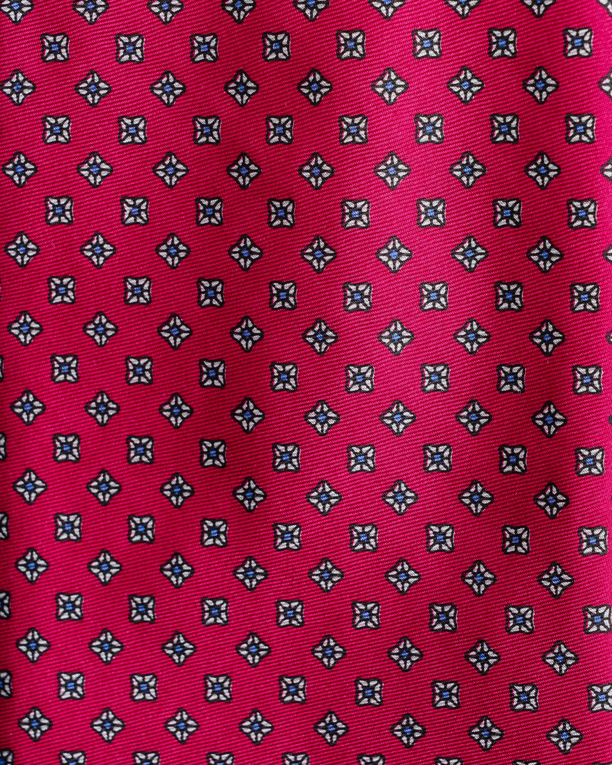 Red Alice fantasy tie