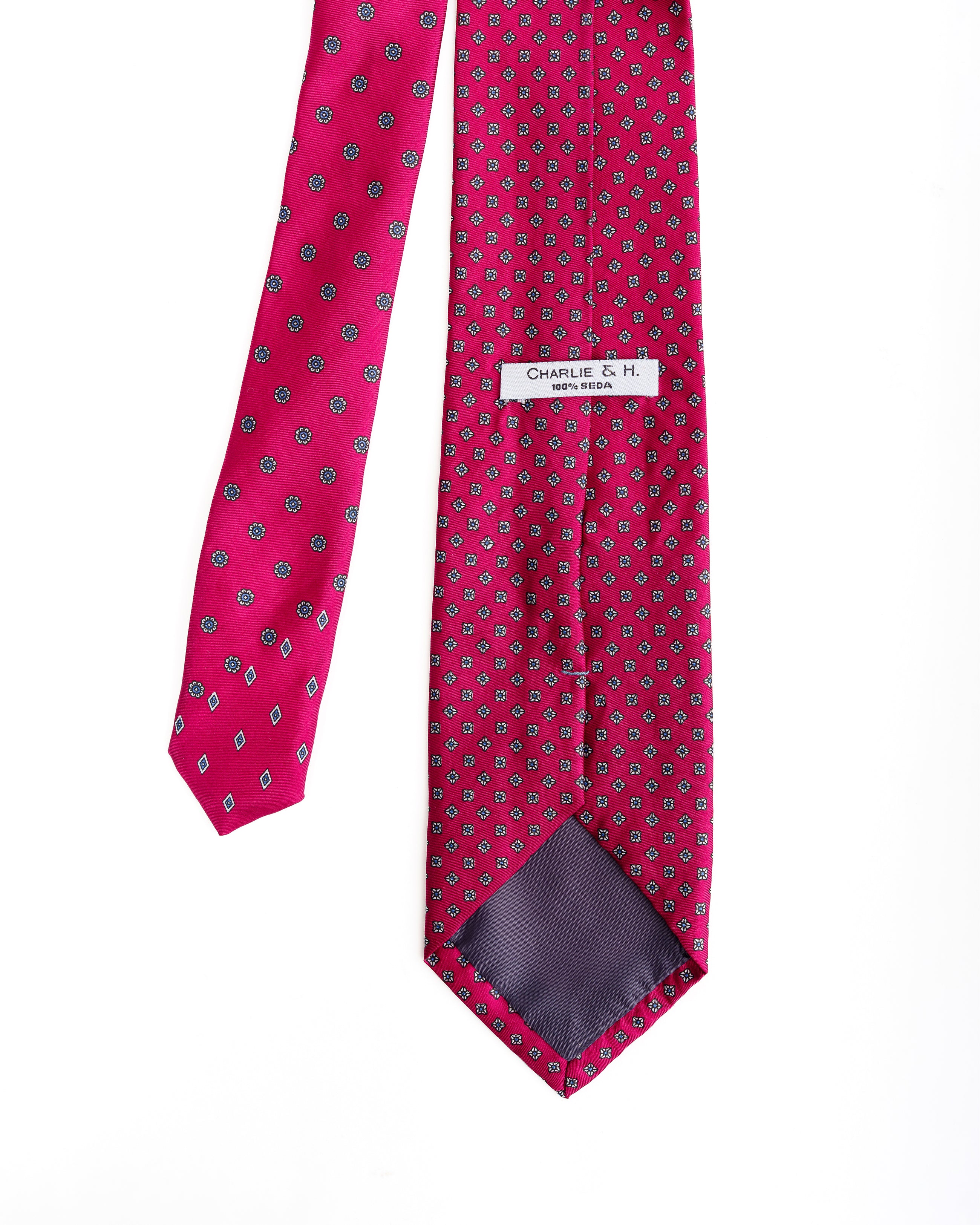 Red Alice fantasy tie